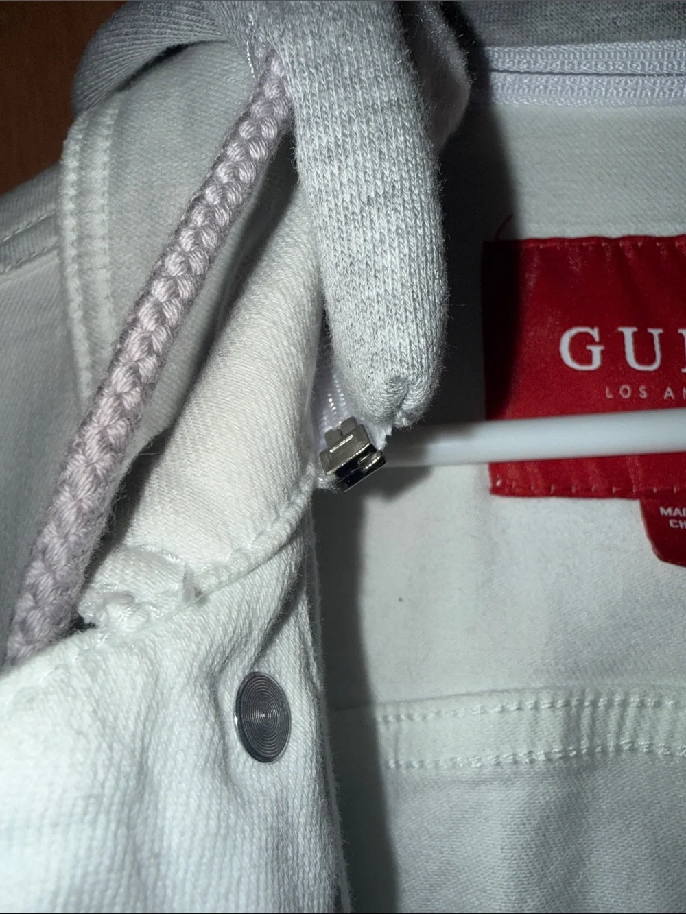 Guess White Distressed Denim Jacket with detachable Hood Size Small - Unisex